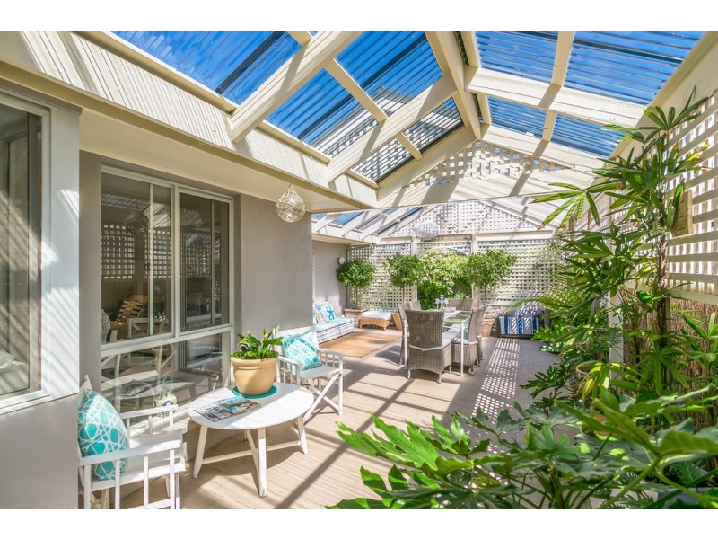 2 Endeavour Court, North Haven SA 5018