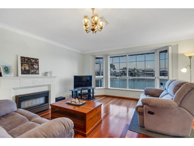 7/8 Hansen Court, West Lakes Shore SA 5020