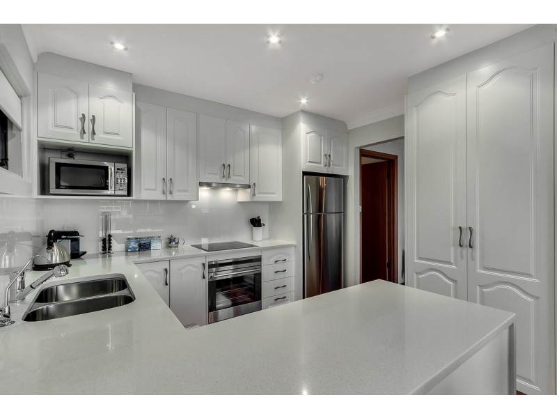 7/8 Hansen Court, West Lakes Shore SA 5020