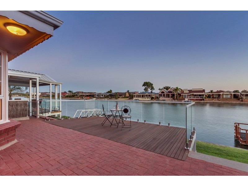 7/8 Hansen Court, West Lakes Shore SA 5020