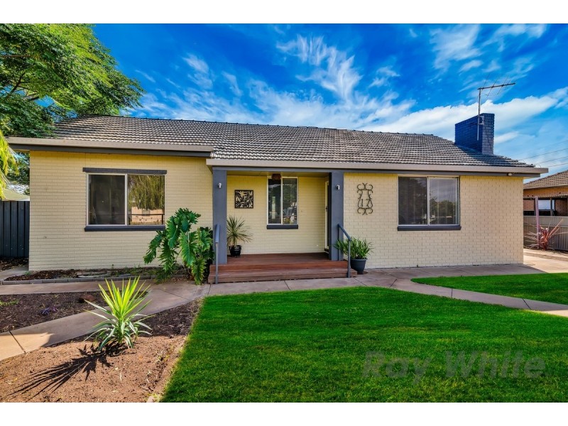 17 Nyora Crescent, Taperoo SA 5017