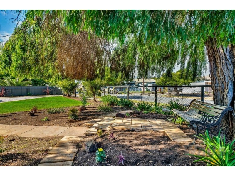 17 Nyora Crescent, Taperoo SA 5017