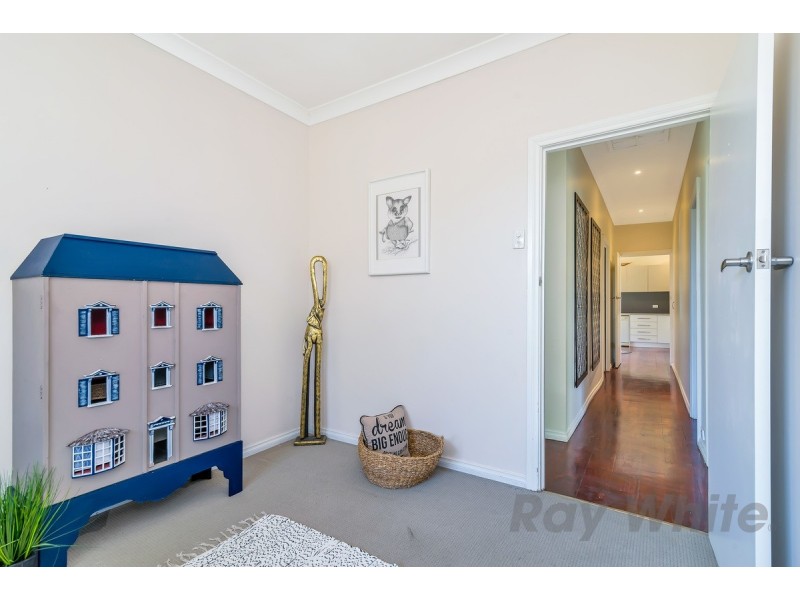 17 Nyora Crescent, Taperoo SA 5017