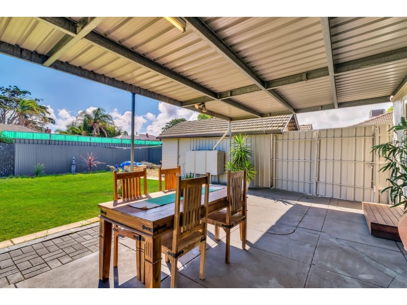 17 Nyora Crescent, Taperoo SA 5017