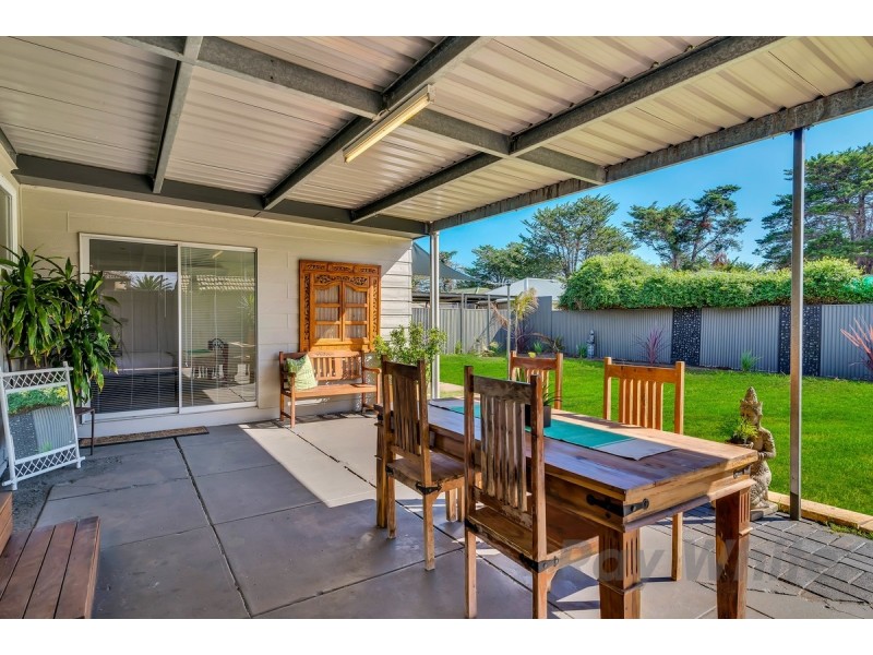 17 Nyora Crescent, Taperoo SA 5017