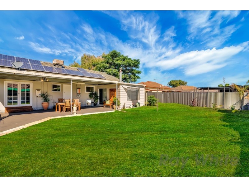 17 Nyora Crescent, Taperoo SA 5017