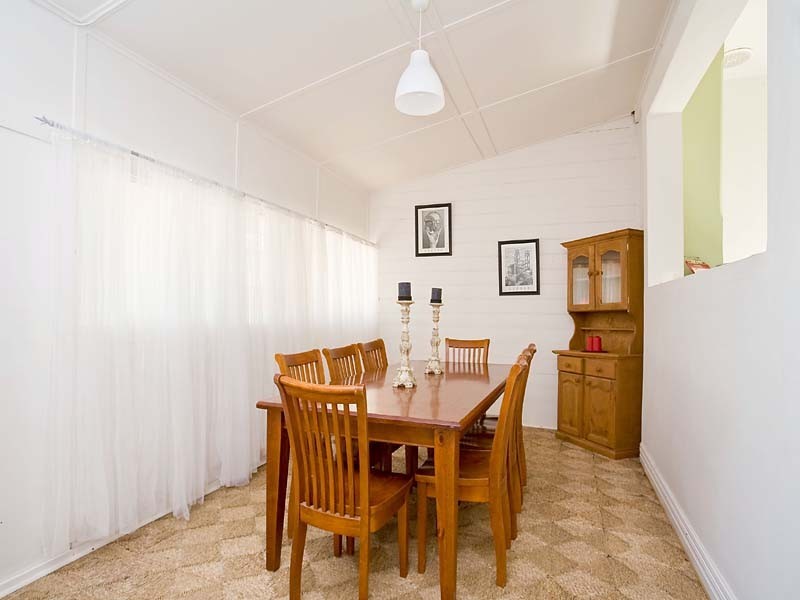 11 Roberts Street, Birkenhead SA 5015