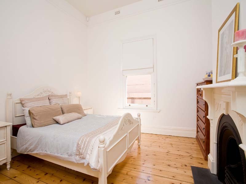 11 Roberts Street, Birkenhead SA 5015