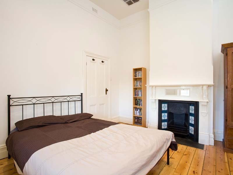 11 Roberts Street, Birkenhead SA 5015