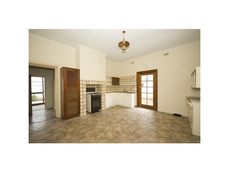 34 May Street, Birkenhead SA 5015