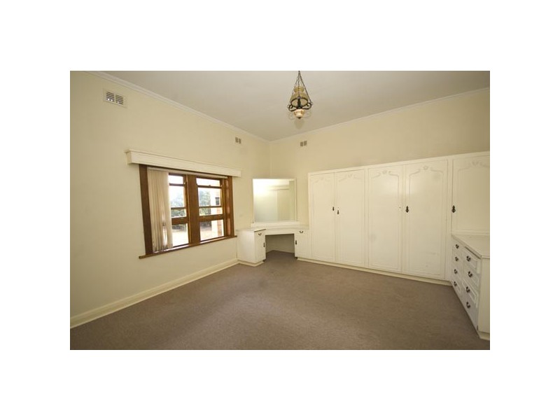 34 May Street, Birkenhead SA 5015