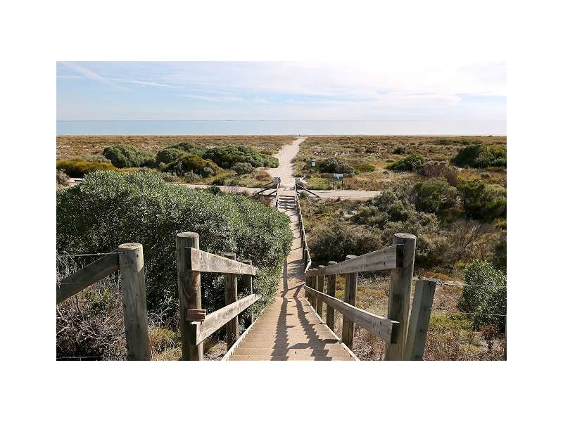 25 Westralia Avenue, Taperoo SA 5017