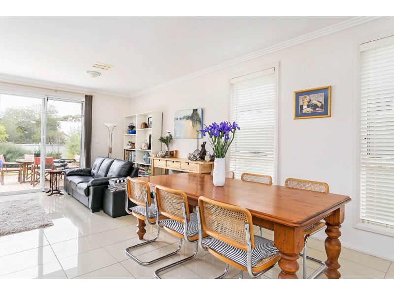 24b Lincoln Street, Largs Bay SA 5016