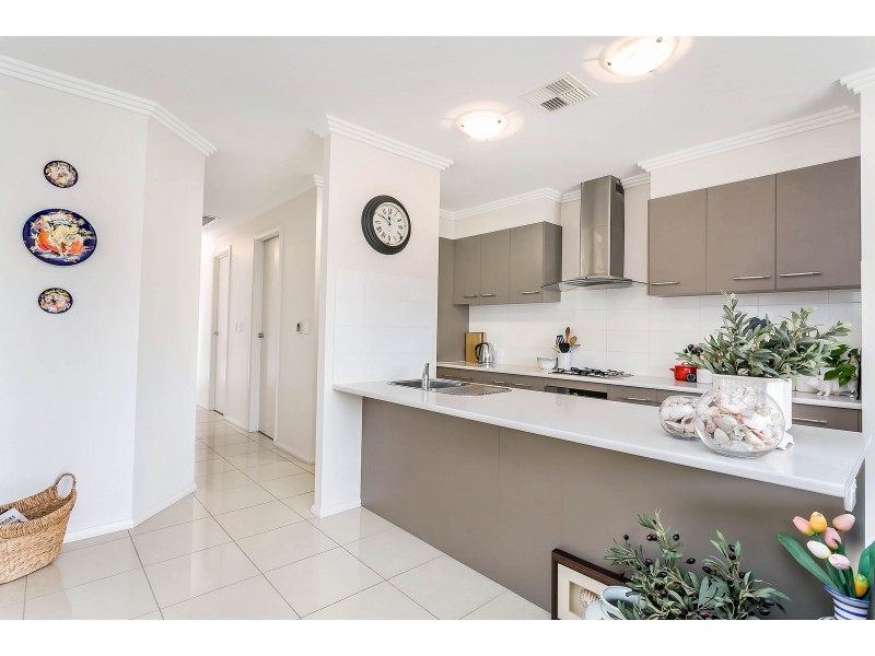 24b Lincoln Street, Largs Bay SA 5016