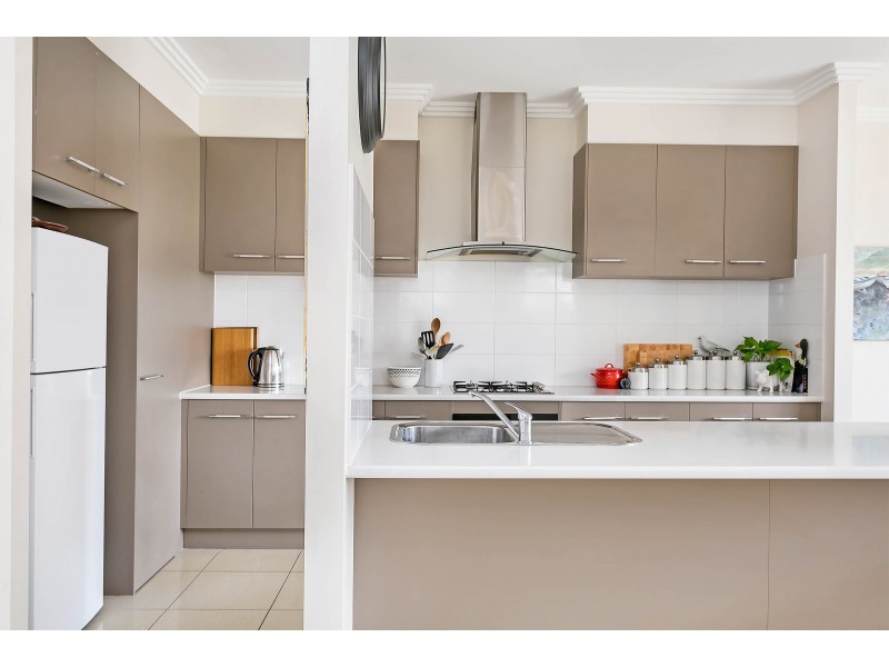 24b Lincoln Street, Largs Bay SA 5016