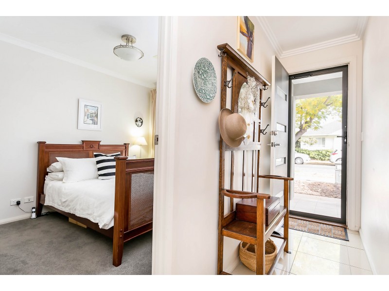 24b Lincoln Street, Largs Bay SA 5016