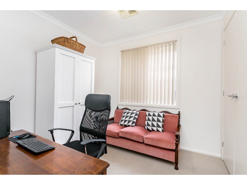 24b Lincoln Street, Largs Bay SA 5016