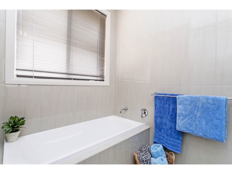 24b Lincoln Street, Largs Bay SA 5016