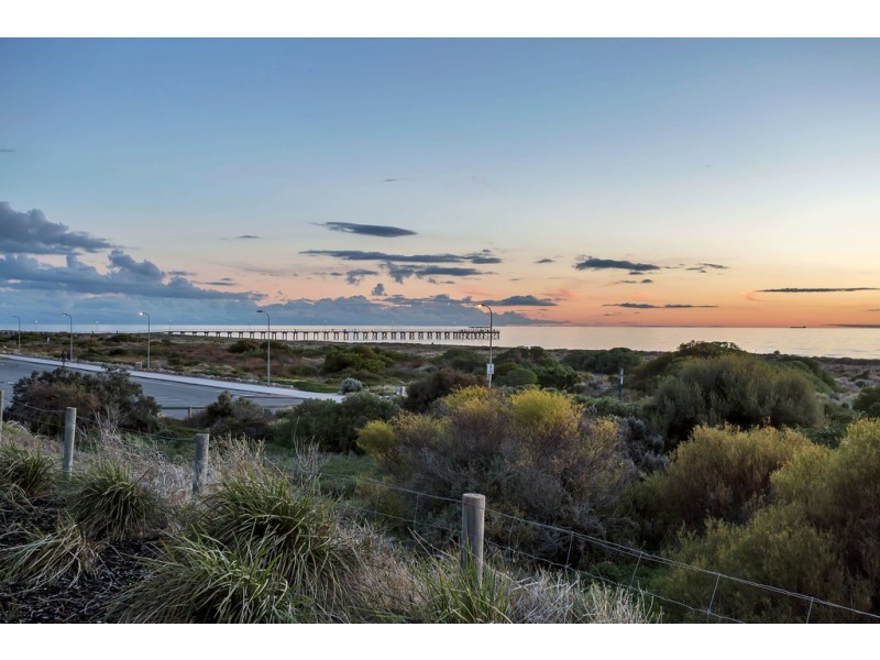 220 Lady Gowrie Drive, Largs Bay SA 5016