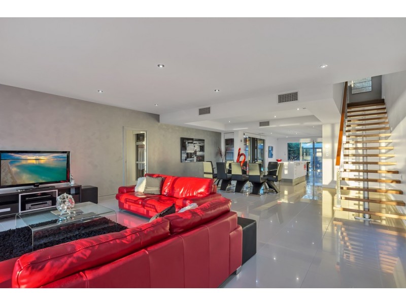 220 Lady Gowrie Drive, Largs Bay SA 5016