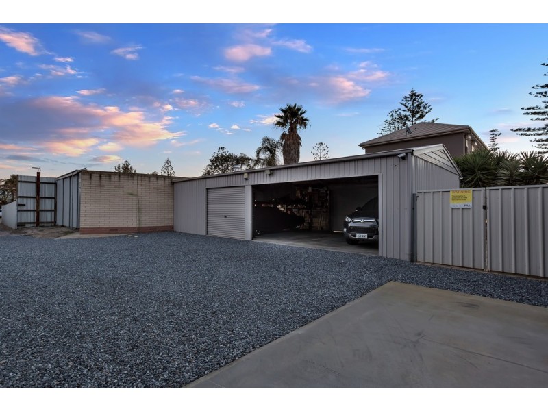 220 Lady Gowrie Drive, Largs Bay SA 5016