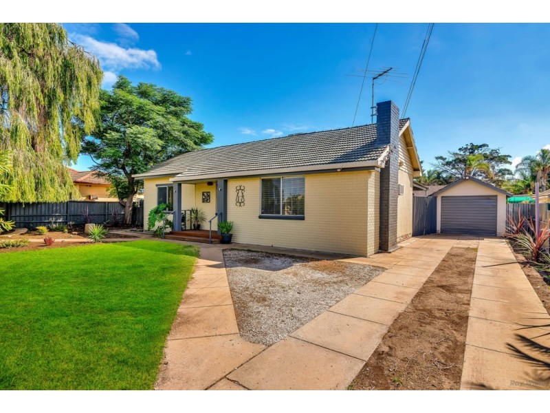 17 Nyora Cres, Taperoo SA 5017