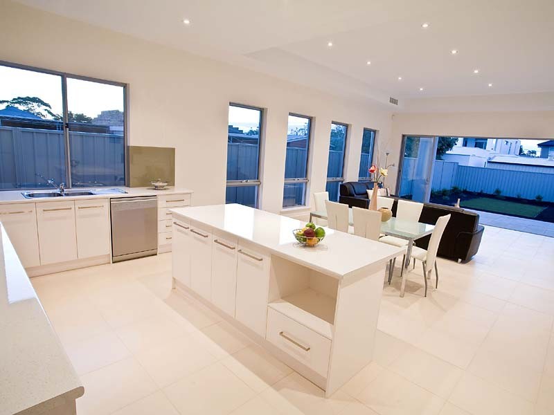 6 Henley Avenue, Henley Beach SA 5022