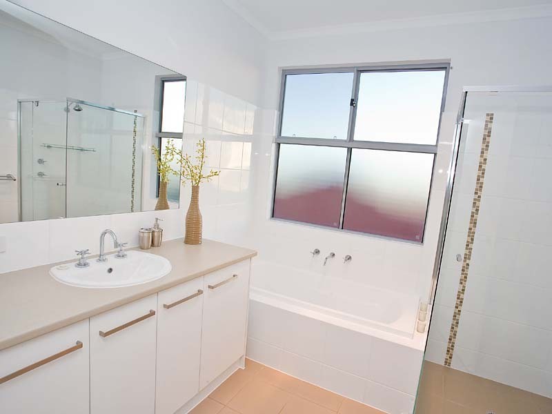 6 Henley Avenue, Henley Beach SA 5022