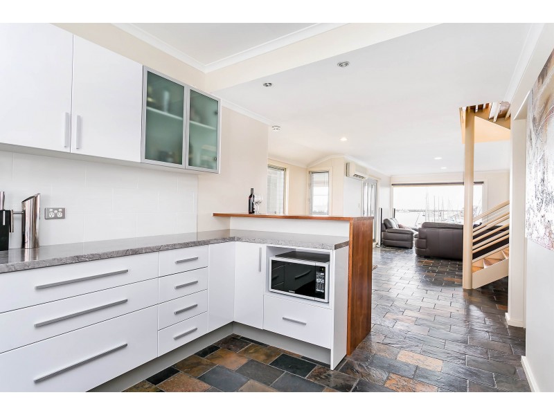 11/10 Nerida Drive, North Haven SA 5018