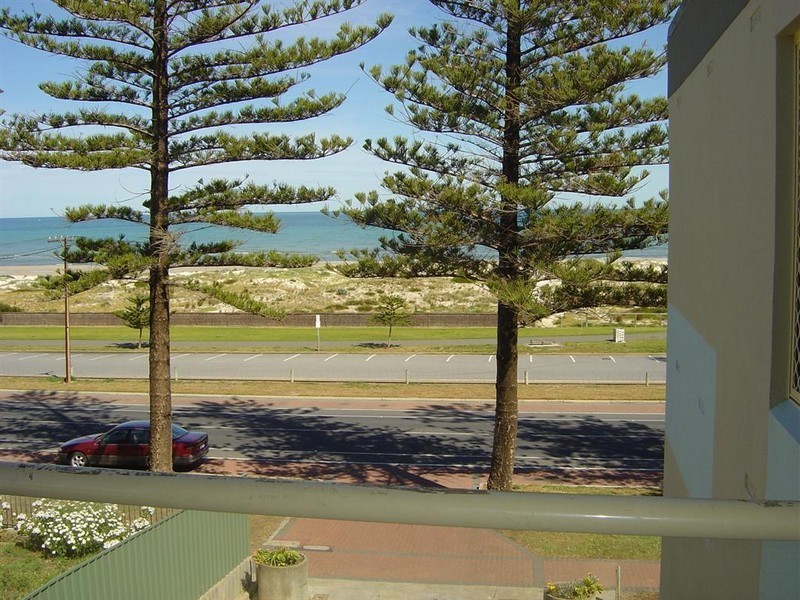 17-46  Esplanade, Semaphore SA 5019