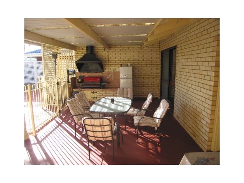 10 Woodley Road, Fulham Gardens SA 5024