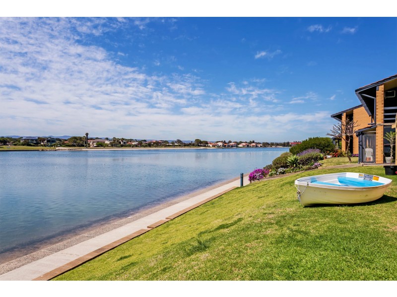 2/80 Military Road, Tennyson SA 5022