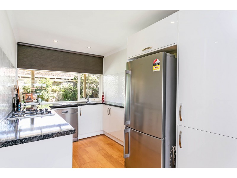 2/80 Military Road, Tennyson SA 5022