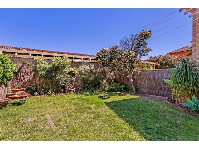 2/80 Military Road, Tennyson SA 5022