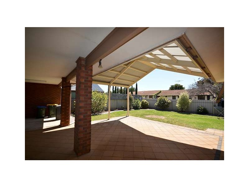 25 Manly Circuit, West Lakes Shore SA 5020