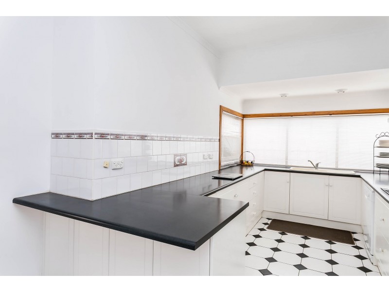 32 Third Avenue, Semaphore Park SA 5019