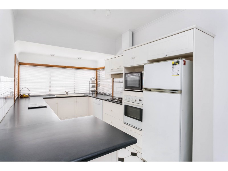 32 Third Avenue, Semaphore Park SA 5019