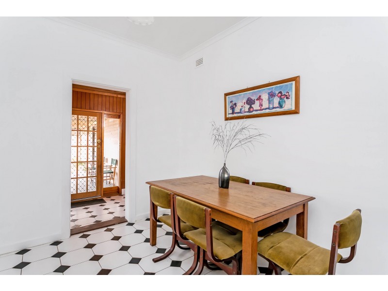 32 Third Avenue, Semaphore Park SA 5019