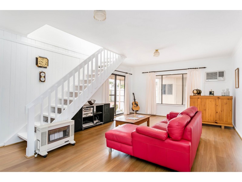 32 Third Avenue, Semaphore Park SA 5019