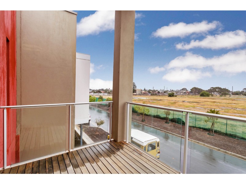 34 Karka Cove, New Port SA 5015