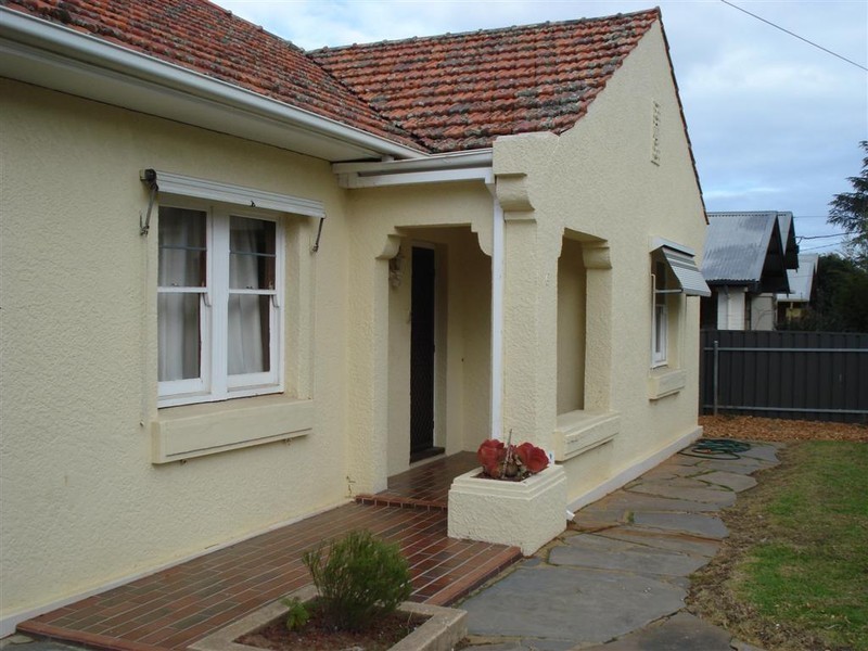 61 The Grove, Lower Mitcham SA 5062