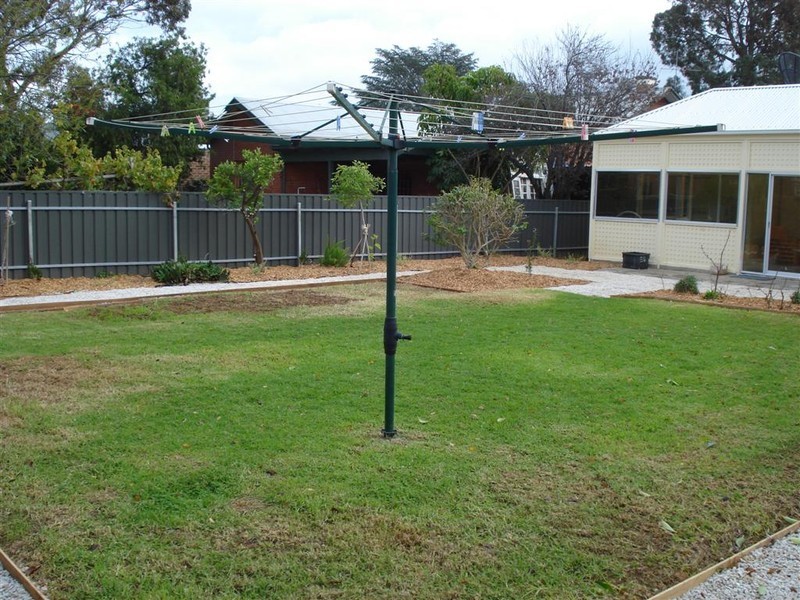 61 The Grove, Lower Mitcham SA 5062