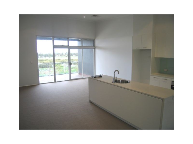 8 Yao Cove, Port Adelaide SA 5015
