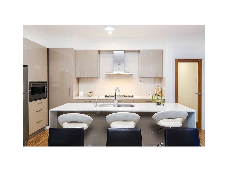 64 Oval Avenue, Woodville South SA 5011