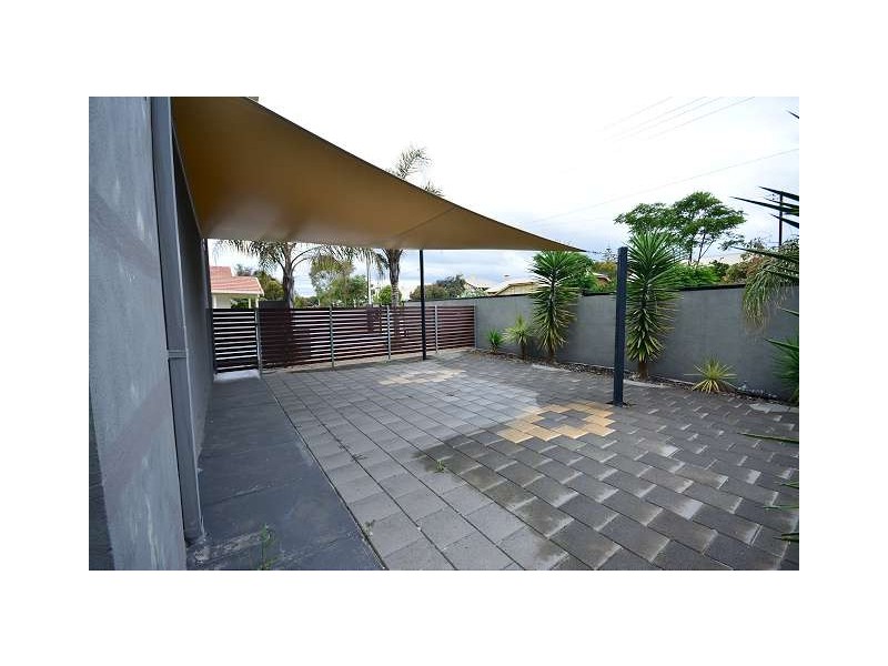 1/11A Alexander Street, Largs Bay SA 5016