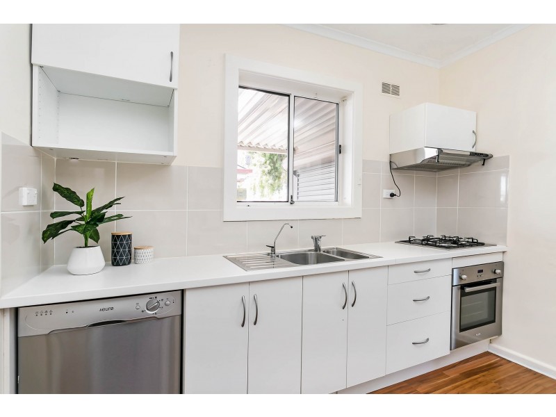 18 Medina Street, Taperoo SA 5017