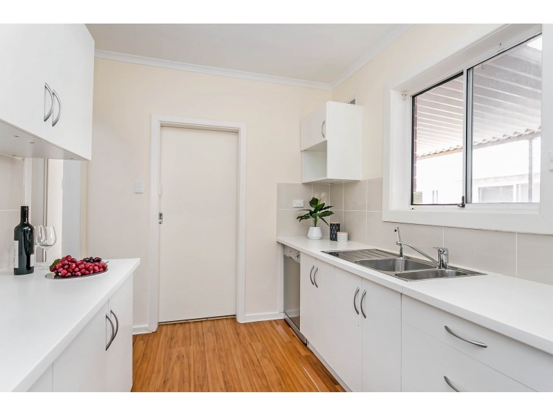 18 Medina Street, Taperoo SA 5017