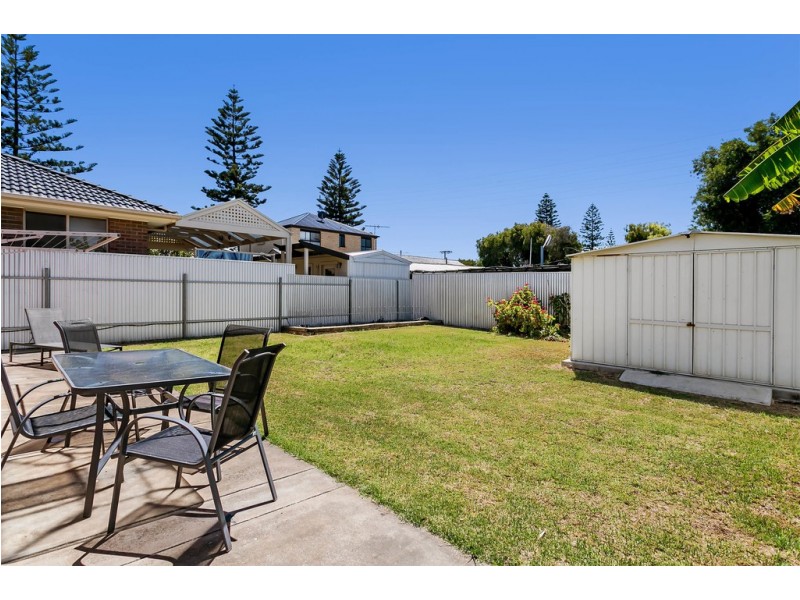 18 Medina Street, Taperoo SA 5017