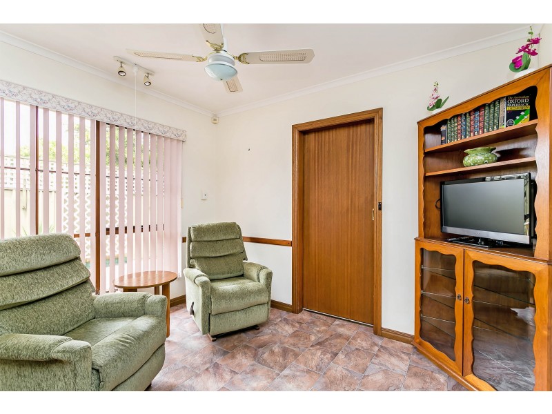 2/10 Claughton Road, Largs Bay SA 5016