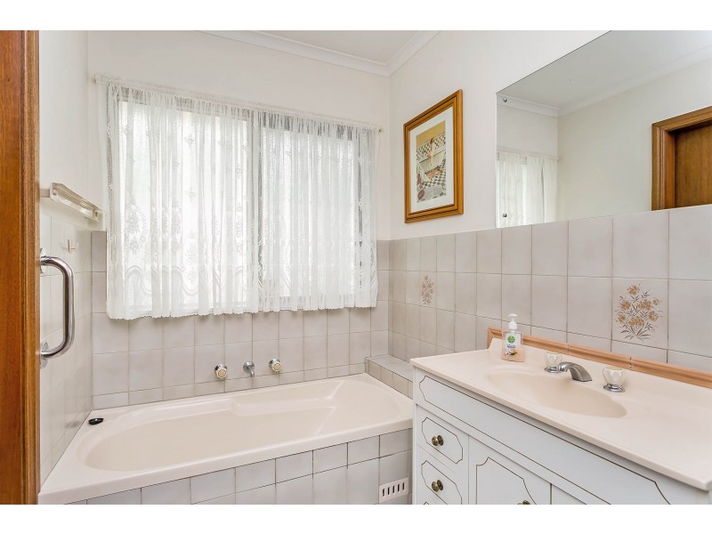 2/10 Claughton Road, Largs Bay SA 5016